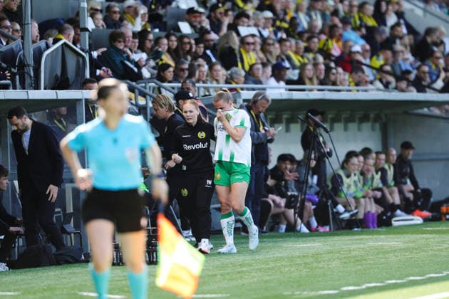 GÖTEBORG, SVERIGE 20260501 Hammarbys Hammarbys Gudrun Arnardottir byts ut under fredagens avgörande final i Europa Cup mellan BK Häcken och Hammarby pa Nordic Wellness arena. GÖTEBORG SVERIGE x9200x