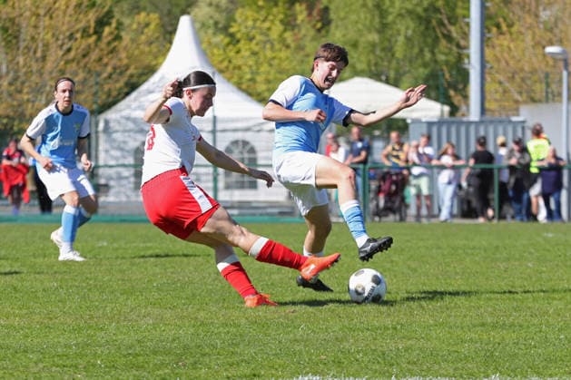 Sachsenpokal-Finale Frauen: Chemnitzer FC - RB Leipzig II; 01.05.2026 Sachsenpokal-Finale der Frauen Sachsenlotto-Landespokal: Chemnitzer FC vs. RB Leipzig II U20 im Auenstadion Flöha, 01.05.2026. Copyright: xBEAUTIFULxSPORTS JanxKaeferx