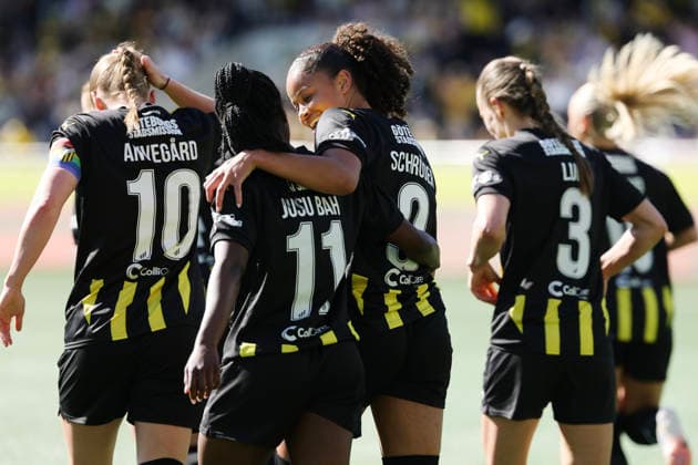 Häcken s Felicia Schröder scores 2-0 and is congratulated by Monica Jusu Bah during Friday s decisive final in the UEFA Women s Europa Cup between BK Häcken and Hammarby at Hisingen Arena in Gothenburg, Sweden on may 1, 2026. GÖTEBORG SWEDEN x9200x
