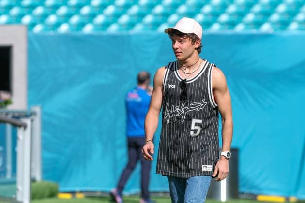 Kimi Antonelli (Mercedes-AMG Petronas 12) im Paddock, Grosser Preis von Miami, Motorsport, Herren, Formel 1, Freies Training, 01.05.2026 Miami Florida USA