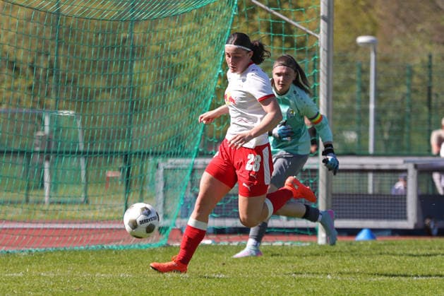 Sachsenpokal-Finale Frauen: Chemnitzer FC - RB Leipzig II; 01.05.2026 Janita Jolien Kramer (28, RB Leipzig II U20). Sachsenpokal-Finale der Frauen Sachsenlotto-Landespokal: Chemnitzer FC vs. RB Leipzig II U20 im Auenstadion Flöha, 01.05.2026. Copyright: xBEAUTIFULxSPORTS JanxKaeferx
