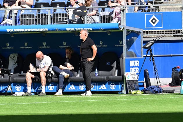 Fußball I Frauen I Saison 2025-2026 I Bundesliga I 24. Spieltag I Hamburger SV - 1. FC Union Berlin I 01.05.2026 Rodolfo Cardoso (Hamburger SV) an der Seitenlinie. Hamburg Volksparkstadion Hamburg Deutschland Copyright: xLobeca WolfxGebhardtx