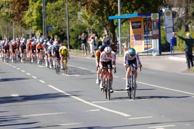 01.05.2026 Das Radrennen Eschborn-Frankfurt 2026 hier vorne links (weiß) 141 Georg Zimmermann (Lotto) Eschborn Frankfurt Hessen Deutschland