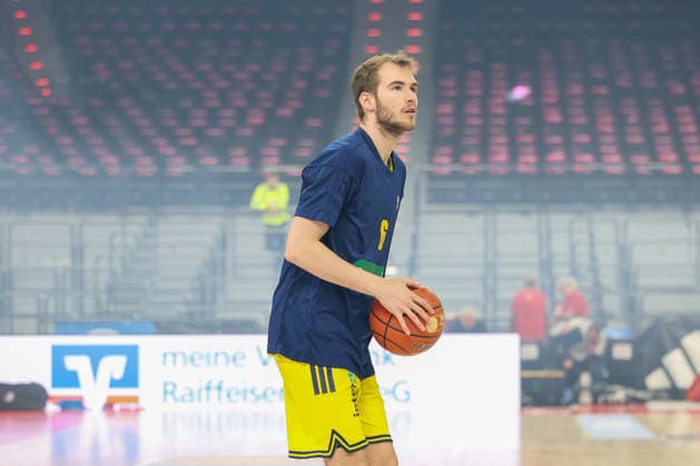 Malte Delow (Alba Berlin, 06) beim Aufwaermen mit Ball, GER, FC Bayern Basketball vs. Alba Berlin, Basketball, easycredit Basketball Bundesliga, 27. Spieltag, Saison 2025 2026, 01.05.2026, GER, FC Bayern Basketball vs. Alba Berlin, Basketball, easycredit Basketball Bundesliga, 27. Spieltag, Saison 2025 2026, 01.05.2026 Muenchen Copyright: xEibner-Pressefoto JennixMaulx EP_JML