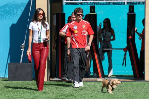 Ehefrau Alexandra Saint Mleux von Charles Leclerc (Scuderia Ferrari HP 16) und Charles Leclerc (Scuderia Ferrari HP 16), Grosser Preis von Miami, Motorsport, Herren, Formel 1, Freies Training, 01.05.2026 Miami Florida USA