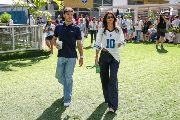Pierre Gasly (BWT Alpine 10) und Freundin Francisca Kika Cerqueira Gomes von Pierre Gasly (BWT Alpine 10), Grosser Preis von Miami, Motorsport, Herren, Formel 1, Freies Training, 01.05.2026 Miami Florida USA