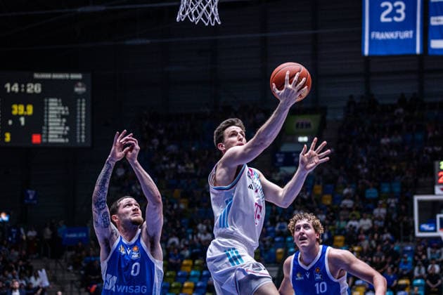 easyCredit Basketball Bundesliga, Frankfurt Skyliners vs.Telekom Baskets Bonn, 01.05.2026 Grayson Murphy (Telekom Baskets Bonn 7) punktet -- easyCredit Basketball Bundesliga, Frankfurt Skyliners vs.Telekom Baskets Bonn, 01.05.2026, SÜWAG ENERGIE Arena Frankfurt Copyright: xBEAUTIFULxSPORTS Derixx