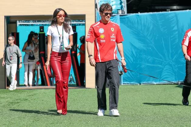Ehefrau Alexandra Saint Mleux von Charles Leclerc (Scuderia Ferrari HP 16) und Charles Leclerc (Scuderia Ferrari HP 16), Grosser Preis von Miami, Motorsport, Herren, Formel 1, Freies Training, 01.05.2026 Miami Florida USA
