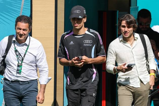 Gabriel Bortoleto (Revolut Audi 5) im Paddock, Grosser Preis von Miami, Motorsport, Herren, Formel 1, Freies Training, 01.05.2026 Miami Florida USA
