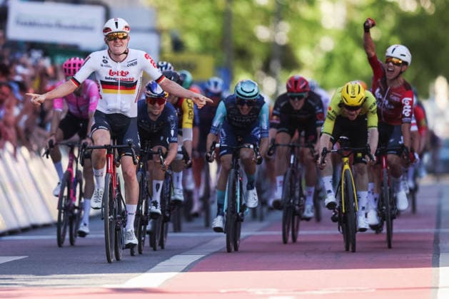 Sport Bilder des Tages Radsport UCI WorldTour Men Elite 63. Eschborn-Frankfurt am 01.05.2026 Jubel zum Sieg durch Georg Zimmermann ( Lotto Intermarche ) *** Cycling UCI WorldTour Men Elite 63 Eschborn Frankfurt am 01 05 2026 Georg Zimmermann Lotto Intermarche celebrates victory xJRJPGx