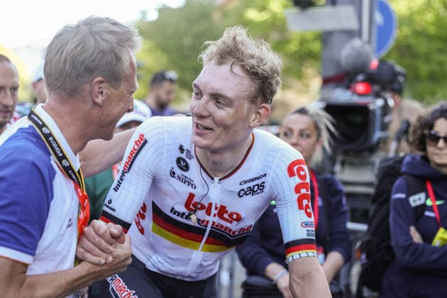 Radsport UCI WorldTour Men Elite 63. Eschborn-Frankfurt am 01.05.2026 Fabian Wegmann (Sportlicher Leiter ), links - Georg Zimmermann ( Lotto Intermarche ), rechts