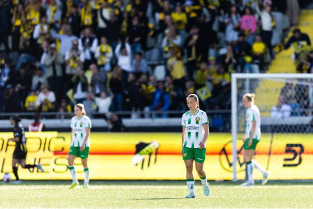 260501 Players of Hammarby look dejected after 3-2 during the UEFA Women s Europa Cup final between Häcken and Hammarby on May 1, 2026 in Göteborg. Photo: Michael Erichsen BILDBYRAN COP 89 DS0574 fotboll football soccer fotball europa cup häcken hammarby uefa womens europa cup dam bbeng dejected depp Copyright: MICHAELxERICHSEN BB260501MI053