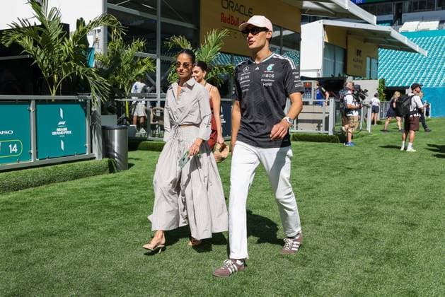 Partnerin Carmen Montero Mundt von George Russell (Mercedes-AMG Petronas 63) und George Russell (Mercedes-AMG Petronas 63), Grosser Preis von Miami, Motorsport, Herren, Formel 1, Freies Training, 01.05.2026 Miami Florida USA