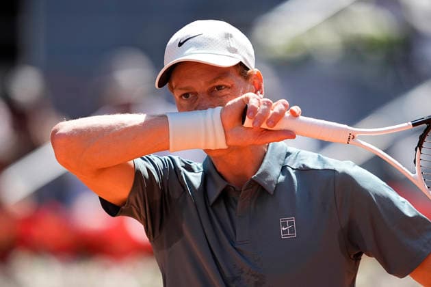 May 1, 2026, Madrid, Madrid, Spain: Jannik Sinner of Italy plays against Arthur Fils of France during the Mutua Madrid Open 2026 at La Caja Magica on May 01, 2026 in Madrid, Spain. Mutua Madrid Open 2026 - Day 12  - ZUMAa181 20260501_zaa_a181_050 Copyright: xOscarxJ.xBarrosox