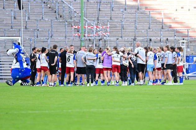 Fußball I Frauen I Saison 2025-2026 I Bundesliga I 24. Spieltag I Hamburger SV - 1. FC Union Berlin I 01.05.2026 Hamburger SV Frauen im Mannschaftskreis nach Spielende. Hamburg Volksparkstadion Hamburg Deutschland Copyright: xLobeca WolfxGebhardtx