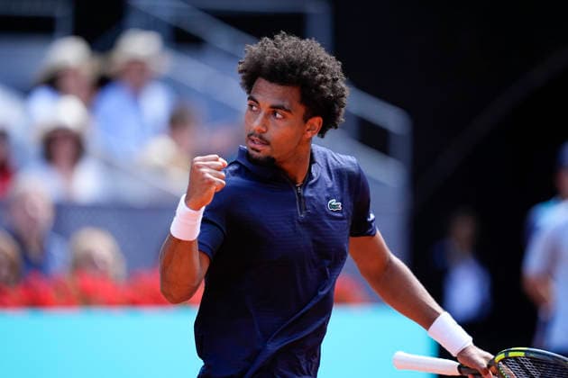 May 1, 2026, Madrid, Madrid, Spain: Arthur Fils of France plays against Jannik Sinner of Italy during the Mutua Madrid Open 2026 at La Caja Magica on May 01, 2026 in Madrid, Spain. Mutua Madrid Open 2026 - Day 12  - ZUMAa181 20260501_zaa_a181_069 Copyright: xOscarxJ.xBarrosox