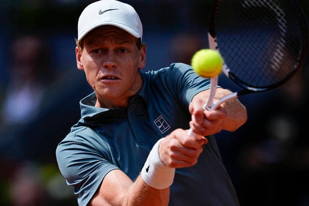May 1, 2026, Madrid, Madrid, Spain: Jannik Sinner of Italy plays against Arthur Fils of France during the Mutua Madrid Open 2026 at La Caja Magica on May 01, 2026 in Madrid, Spain. Mutua Madrid Open 2026 - Day 12  - ZUMAa181 20260501_zaa_a181_079 Copyright: xOscarxJ.xBarrosox