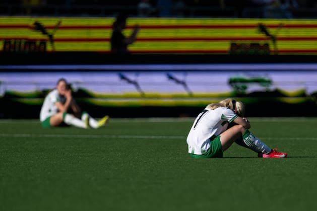 260501 Players of Hammarby look dejected after the UEFA Women s Europa Cup final between Häcken and Hammarby on May 1, 2026 in Göteborg. Photo: Daniel Stiller BILDBYRAN kod DS DS0574 fotboll football soccer fotball europa cup häcken hammarby uefa womens europa cup dam bbeng depp dejected Copyright: DANIELxSTILLER BB260501DS034
