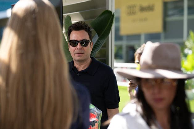 01.05.2026, xrarjax, Motorsport FIA Formel 1, Grand Prix von Miami 2026 v.l. Moderator und Komiker Comedian Jimmy Fallon (FIA REGULATIONS PROHIBIT ANY USE OF PHOTOGRAPHS as IMAGE SEQUENCES and or QUASI-VIDEO) Miami
