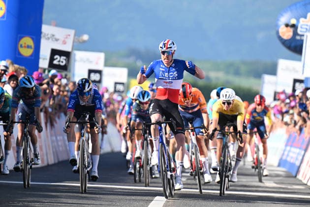 Sport Bilder des Tages 01-05-2026 Tour De Romandie; Tappa 03 Orbe - Orbe; 2026, Decathlon - Cma Cgm; 2026, Red Bull - Bora Hansgrohe; 2026, Uae Emirates - Xrg; 2026, Soudal - Quick Step; Godon, Dorian; Fisher Black, Finn; Pogacar, Tadej; Paret Peintre, Valentin; Orbe; 