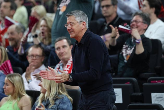 Herbert Hainer (FC Bayern Muenchen, Praesident) applaudiert, GER, FC Bayern Basketball vs. Alba Berlin, Basketball, easycredit Basketball Bundesliga, 27. Spieltag, Saison 2025 2026, 01.05.2026, GER, FC Bayern Basketball vs. Alba Berlin, Basketball, easycredit Basketball Bundesliga, 27. Spieltag, Saison 2025 2026, 01.05.2026 Muenchen Copyright: xEibner-Pressefoto JennixMaulx EP_JML