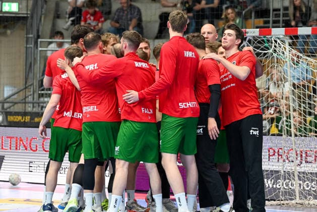 Teamkreis Eulen Ludwigshafen HSG Nordhorn-Lingen vs. Eulen Ludwigshafen, Handball, 2. Bundesliga, 30. Spieltag, Saison 2025 2026, 01.05.2026, HSG Nordhorn-Lingen vs. Eulen Ludwigshafen, Handball, 2. Bundesliga, 30. Spieltag, Saison 2025 2026, 01.05.2026 Lingen Copyright: xEibner-Pressefoto RobertxGertzenx EP_RGN
