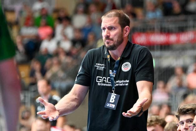 Michael Haass (Eulen Ludwigshafen, Trainer) gestikuliert HSG Nordhorn-Lingen vs. Eulen Ludwigshafen, Handball, 2. Bundesliga, 30. Spieltag, Saison 2025 2026, 01.05.2026, HSG Nordhorn-Lingen vs. Eulen Ludwigshafen, Handball, 2. Bundesliga, 30. Spieltag, Saison 2025 2026, 01.05.2026 Lingen Copyright: xEibner-Pressefoto RobertxGertzenx EP_RGN