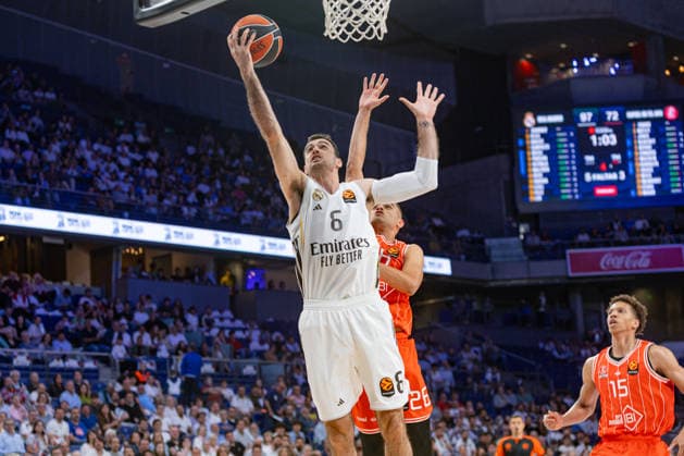 ESP: Real Madrid v Hapoel IBI Tel Aviv Euroleague PlayOff Game 2 Alberto Abalde of Real Madrid in action during the Euroleague match, PlayOff Game 2, between Real Madrid and Hapoel IBI Tel Aviv played at Movistar Arena Stadium on May 1st 2026 in Madrid Spain Madrid Spain Basketball Copyright: xAlbaxPachecox xAgenciaxLOFx
