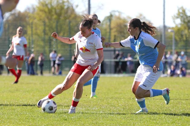 Sachsenpokal-Finale Frauen: Chemnitzer FC - RB Leipzig II; 01.05.2026 Ebony Madrid (26, RB Leipzig II U20). Sachsenpokal-Finale der Frauen Sachsenlotto-Landespokal: Chemnitzer FC vs. RB Leipzig II U20 im Auenstadion Flöha, 01.05.2026. Copyright: xBEAUTIFULxSPORTS JanxKaeferx
