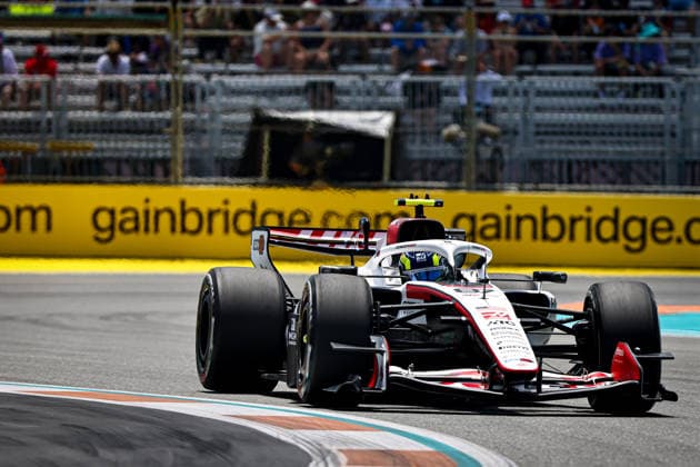 (87) Oliver Bearman (GBR) - TGR Haas F1 Team during the Formula 1 Crypto.com Miami Grand Prix 2026 at Miami International Autodrome in Miami Gardens, United States. Round 6 of the 2026 FIA Formula One World Championship, WM, Weltmeisterschaft held May 1-3, 2026. The Miami International Autodrome, located in the grounds of the Hard Rock Stadium, hosts the sixth round featuring the Sprint format. This event weekend features the F1 Sprint format, with a Sprint Shootout and Sprint Race in addition to the standard qualifying session and Grand Prix.  Copyright: xAlessioxDexMarcox xAvens-images.com AvensImages IPAxSportx xipa-agency.netx xx IPA_74364510 IPA_Agency_IPA74364510