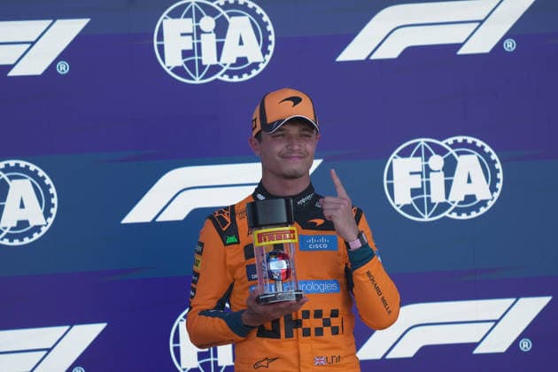 Formula 1 Crypto.com Miami Grand Prix 2026 01.05.2026, Miami International Autodrome, Miami, Formula 1 Crypto.com Miami Grand Prix 2026 ,im Bild Poleposition für das Sprintrennen für Lando Norris (GBR), McLaren Mastercard F1 Team
