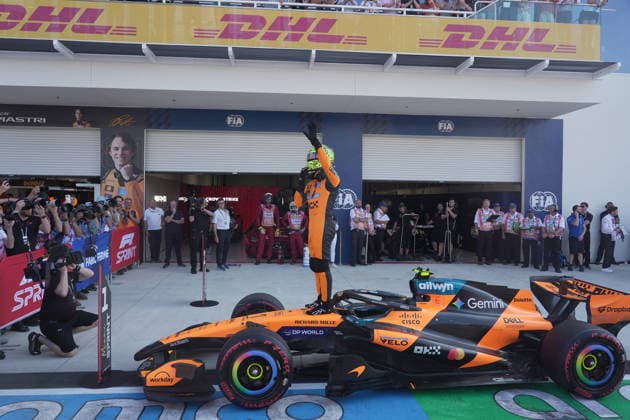 Formula 1 Crypto.com Miami Grand Prix 2026 01.05.2026, Miami International Autodrome, Miami, Formula 1 Crypto.com Miami Grand Prix 2026 ,im Bild Poleposition für das Sprintrennen für Lando Norris (GBR), McLaren Mastercard F1 Team