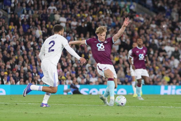 Leeds United v Burnley, Premier League Zian Flemming of Burnley during the Premier League match between Leeds United and Burnley at Elland Road, Leeds, UK on 1 May 2026. Leeds Elland Road West Yorkshire UK Editorial use only DataCo restrictions apply See www.football-dataco.com , Copyright: xAlunxRobertsx PSI-24184-0130