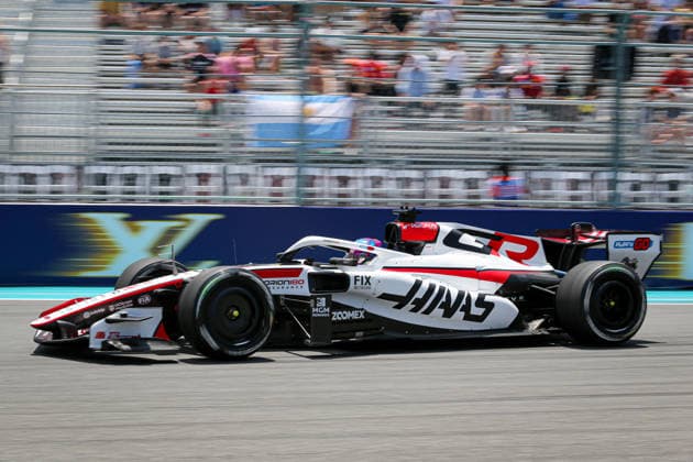 MOTORI - Formula 1 - Formula 1 Crypto.com Miami Grand Prix 2026 - Round 6 - Miami International Autodrome (31) Esteban Ocon (FRA) - TGR Haas F1 Team - Haas VF-26 - Ferrari during the Formula 1 Crypto.com Miami Grand Prix 2026 at Miami International Autodrome in Miami Gardens, United States. Round 6 of the 2026 FIA Formula One World Championship, WM, Weltmeisterschaft held May 1-3, 2026. The Miami International Autodrome, located in the grounds of the Hard Rock Stadium, hosts the sixth round featuring the Sprint format. This event weekend features the F1 Sprint format, with a Sprint Shootout and Sprint Race in addition to the standard qualifying session and Grand Prix. -  Copyright: xIPAxSport ABACAx