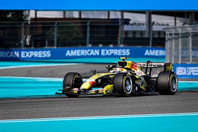 (30) Liam Lawson (NZL) - Visa Cash App Racing Bulls F1 Team - Racing Bulls VCARB03 - Red Bull Ford during the Formula 1 Crypto.com Miami Grand Prix 2026 at Miami International Autodrome in Miami Gardens, United States. Round 6 of the 2026 FIA Formula One World Championship, WM, Weltmeisterschaft held May 1-3, 2026. The Miami International Autodrome, located in the grounds of the Hard Rock Stadium, hosts the sixth round featuring the Sprint format. This event weekend features the F1 Sprint format, with a Sprint Shootout and Sprint Race in addition to the standard qualifying session and Grand Prix. Formula 1 Crypto.com Miami Grand Prix 2026 - Round 6 - Miami International Autodrome F1-2026-R06-MIA