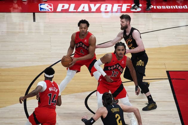 Toronto Raptors v Cleveland Cavaliers - NBA, Basketball Herren, USA Playoffs TORONTO, CANADA - MAY 1 : Scottie Barnes (4) of Toronto Raptors in action during the Game Six of the Eastern Conference First Round NBA Playoffs between Cleveland Cavaliers and Toronto Raptors at the Scotiabank Arena on May 1, 2026 in Toronto, Ontario, Canada. Mert Alper Dervis Anadolu Ontario Canada. Editorial use only. Please get in touch for any other usage.  Copyright: x2026xAnadoluxMertxAlperxDervisx