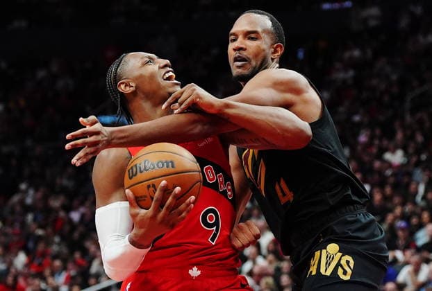 May 1, 2026, Toronto, On, Canada: Toronto Raptors RJ Barrett (9) drives as Cleveland Cavaliers Evan Mobley (4) defends during second half NBA, Basketball Herren, USA playoff basketball action in Toronto on Friday, May 1, 2026. Canada News - May 1, 2026  - ZUMAc35_ 20260501_zaf_c35_177 Copyright: xFrankxGunnx