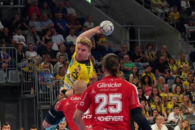 Haukur Thrastarson (Rhein Neckar Loewen, 25) Torwurf. GER, Rhein Neckar Loewen - MT Melsungen, DAIKIN Handball 1.Bundesliga, 30.Spieltag, Spielzeit 2025 2026, 01.05.2026 GER, Rhein Neckar Loewen vs. MT Melsungen, DAIKIN Handball 1.Bundesliga, 30.Spieltag, Spielzeit 2025 2026, 01.05.2026 Mannheim Copyright: xEibner-Pressefoto JoergxHirschx EP_JHH