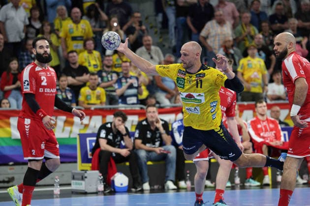 Lukas Sandell (Rhein Neckar Loewen, 11) mit Ball. GER, Rhein Neckar Loewen - MT Melsungen, DAIKIN Handball 1.Bundesliga, 30.Spieltag, Spielzeit 2025 2026, 01.05.2026 GER, Rhein Neckar Loewen vs. MT Melsungen, DAIKIN Handball 1.Bundesliga, 30.Spieltag, Spielzeit 2025 2026, 01.05.2026 Mannheim Copyright: xEibner-Pressefoto JoergxHirschx EP_JHH