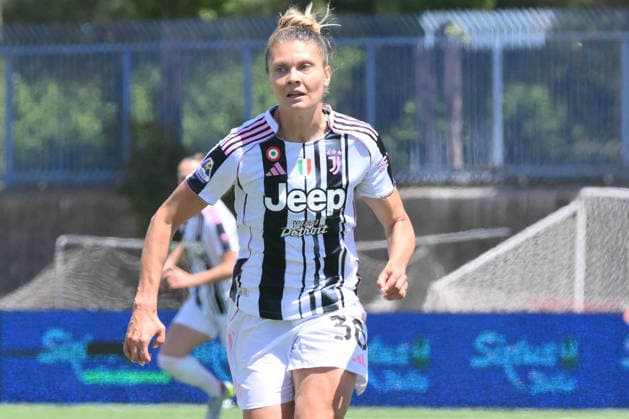 Michela Cambiaghi of Juventus FC in action during the Serie A Women Athora match between Napoli Women vs Juventus FC at Giuseppe Piccolo Stadium  Copyright: xAgostinoxGemito IPAxSportx xipa-agency.netx xx IPA_74372443 IPA_Agency_IPA74372443
