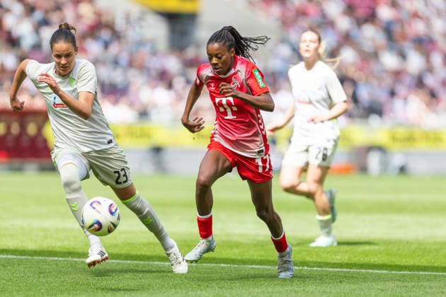 Google Pixel Frauen-Bundesliga: 1. FC Köln - SV Werder Bremen; 02.05.2026 Lydia Andrade (1. FC Köln, 17), Hanna Nemeth (Werder Bremen, 23) am 24. Spieltag der Google Pixel Frauen-Bundesliga im Spiel des 1. FC Köln gegen den SV Werder Bremen am 02.05.2026 im RheinEnergie-Stadion in Köln, Deutschland. Copyright: xBEAUTIFULxSPORTS Meuselx