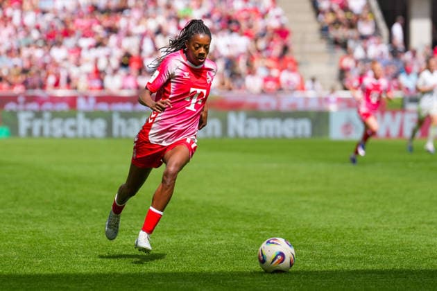 02.05.2026, xydrx, Frauen, Fußball, 1.Frauen-Bundesliga, 1.FC Köln - SV Werder Bremen, Saison 2025 2026, RheinEnergieSTADION: Lydia Andrade (FC Köln, 17) im Sondertrikot DFB regulations prohibit any use of photographs as image sequences and or quasi-video. Copyright: HMBxMedia YannisxDreimann