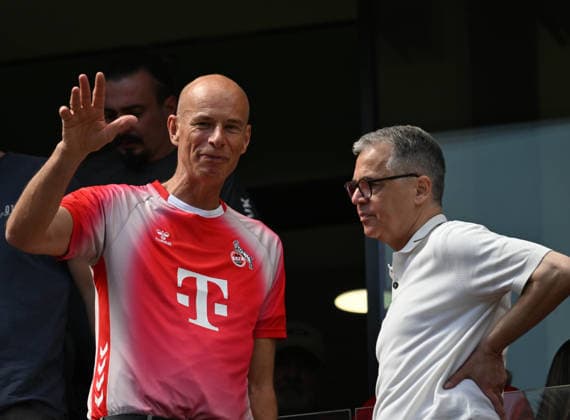 15.04.2026, xophax, Fussball , Frauen Bundesliga Google Pixel Frauen - Bundesliga 25 26. 1.FC Köln gegen Werder Bremen . FC Präsident Jörn Stobbe und Andreas Rettig , rechts (DFL DFB REGULATIONS PROHIBIT ANY USE OF PHOTOGRAPHS as IMAGE SEQUENCES and or QUASI-VIDEO) Koeln