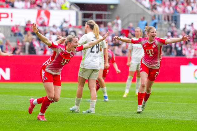 02.05.2026, xydrx, Frauen, Fußball, 1.Frauen-Bundesliga, 1.FC Köln - SV Werder Bremen, Saison 2025 2026, RheinEnergieSTADION: Torjubel nach dem Tor zum 3:0 für den FC Köln durch Torschützin Sandra Maria Jessen (FC Köln, 6) zusammen mit Anna-Lena Stolze (FC Köln, 7) DFB regulations prohibit any use of photographs as image sequences and or quasi-video. Copyright: HMBxMedia YannisxDreimann