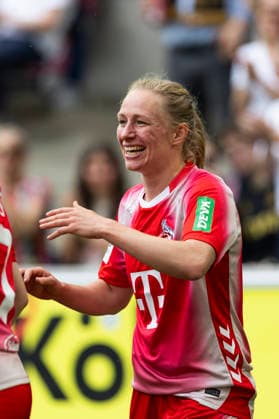 Google Pixel Frauen-Bundesliga: 1. FC Köln - SV Werder Bremen; 02.05.2026 Pauline Bremer (1. FC Köln, 11) lacht am 24. Spieltag der Google Pixel Frauen-Bundesliga im Spiel des 1. FC Köln gegen den SV Werder Bremen am 02.05.2026 im RheinEnergie-Stadion in Köln, Deutschland. Copyright: xBEAUTIFULxSPORTS Meuselx