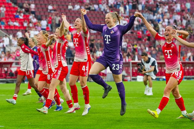 Sport Bilder des Tages 02.05.2026, xydrx, Frauen, Fußball, 1.Frauen-Bundesliga, 1.FC Köln - SV Werder Bremen, Saison 2025 2026, RheinEnergieSTADION: Laura Vogt (FC Köln, 8) Anna-Lena Stolze (FC Köln, 7) Anna-Lena Stolze (FC Köln, 7) Sara Agrez (FC Köln, 4) Aurora Mikalsen (FC Köln, 23) Vanessa Leimenstoll (FC Köln, 29)bejubeln den Sieg DFB regulations prohibit any use of photographs as image sequences and or quasi-video. *** 02 05 2026, xydrx, Women, Football, 1 Women Bundesliga, 1 FC Köln SV Werder Bremen, Season 2025 2026, RheinEnergieSTADION Laura Vogt FC Köln, 8 Anna Lena Stolze FC Köln, 7 Anna Lena Stolze FC Köln, 7 Sara Agrez FC Köln, 4 Aurora Mikalsen FC Köln, 23 Vanessa Leimenstoll FC Köln, 29 celebrate the victory DFB regulations prohibit any use of photographs as image sequences and or quasi video Copyright: HMBxMedia YannisxDreimann