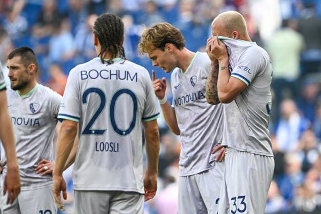 2. Bundesliga - 25 26 - Arminia Bielefeld - VfL Bochum am 02.05.2026 in der SchücoArena in Bielefeld Philipp Hofmann (Bochum) unzufrieden, enttäuscht, enttaeuscht, niedergeschlagen.