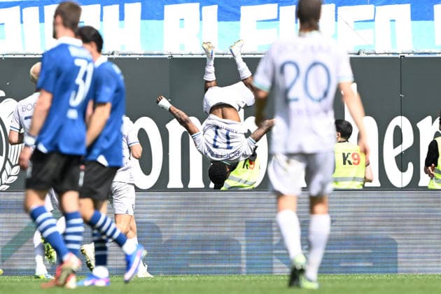2. Bundesliga - 25 26 - Arminia Bielefeld - VfL Bochum am 02.05.2026 in der SchücoArena in Bielefeld Jubel, Torjubel, Torschuetze, Torschütze Moritz Kwarteng (Bochum) jubelt nach seinem Tor zum 1:1.