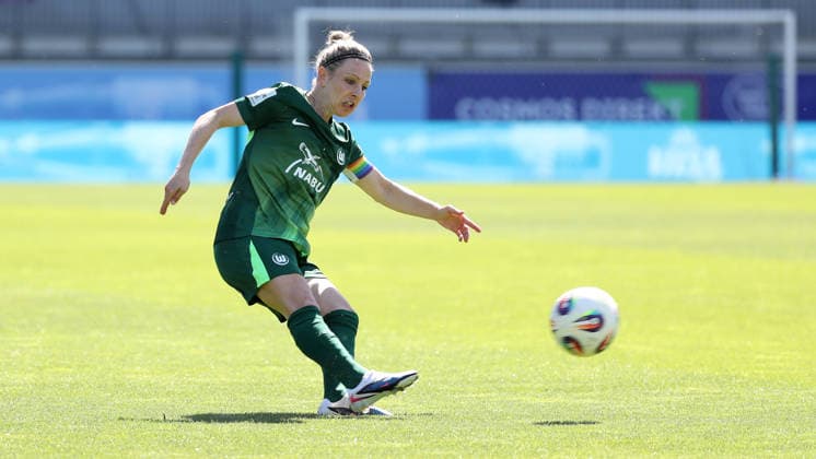 VfL vs. Leipzig, BL Frauen Wolfsburg, 02.05.2026, Fußball, Frauen, Google Pixel Bundesliga, Saison 2025 2026, VfL Wolfsburg vs RB Leipzig, Svenja Huth (VfL Wolfsburg) AOK Stadion Niedersachsen Deutschland