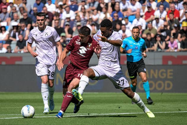 CALCIO - Serie A - Udinese Calcio vs Torino FC Torino s Che Adams and Udinese s Christian Kabasele during Udinese Calcio vs Torino FC, Italian soccer Serie A match in Udine, Italy, May 02 2026 Udine Italy  Copyright: xIPAxSport ABACAx